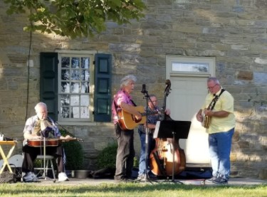 2021 Judy Elden Memorial Summer Concert Series, Buck Fisher and Friends – Renfew Museum