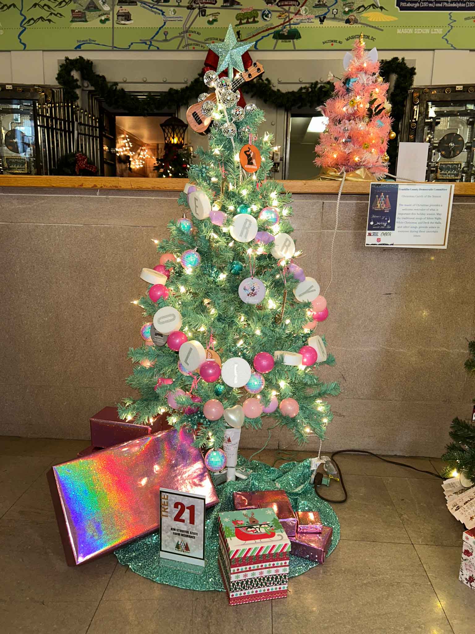 tree-fot (21) Kim Stouffer Insurance Agency at Festival of Trees